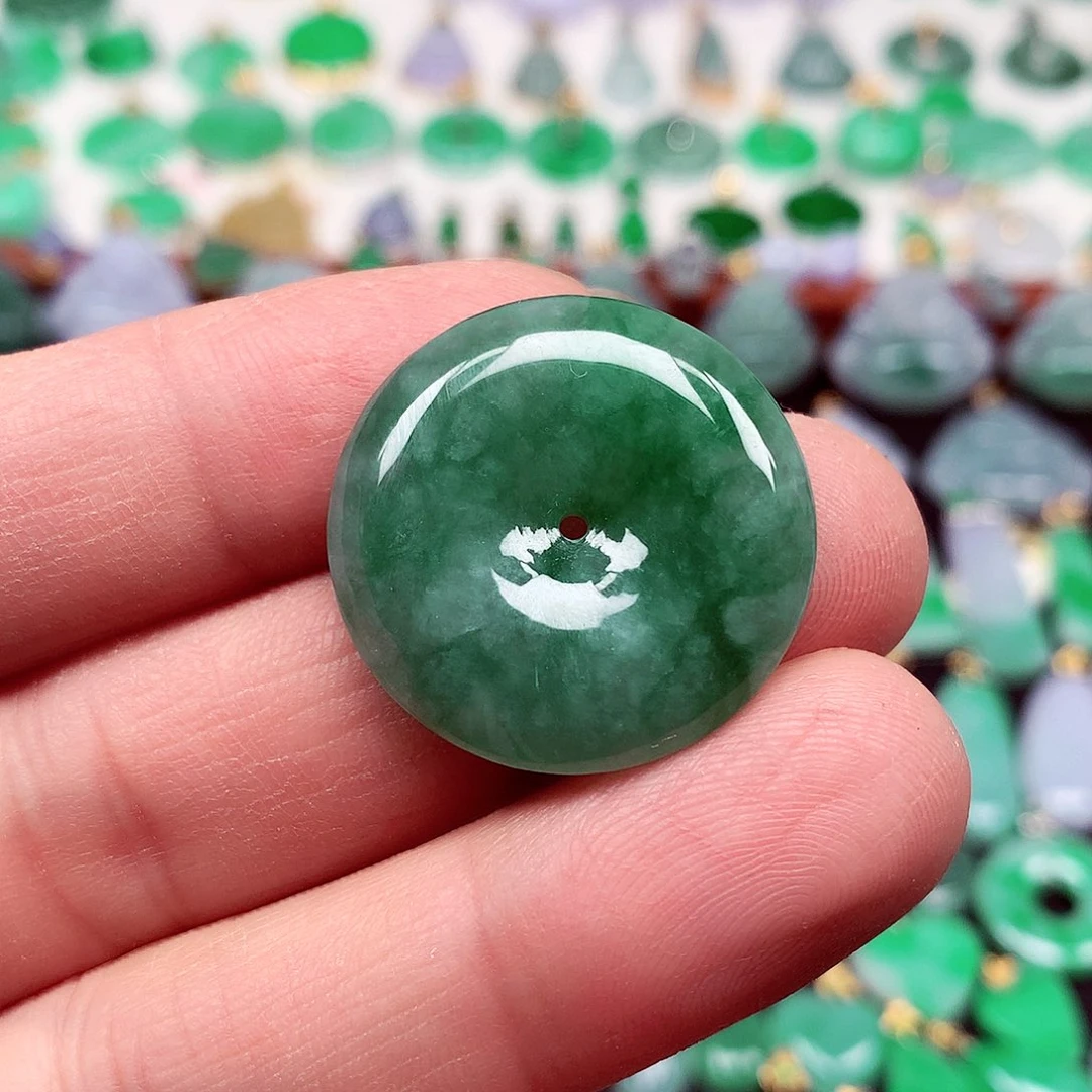 翡翠未镶嵌颈饰天然翡翠A货