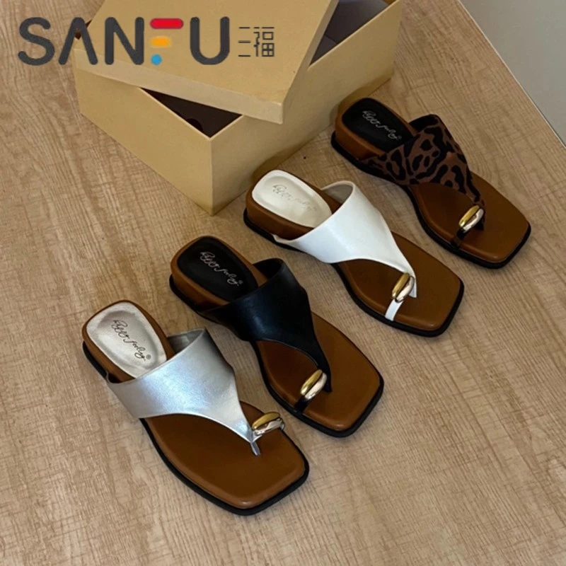 三福爆款网红套趾拖鞋女2025夏季新款外穿高级感沙滩度假罗马凉拖