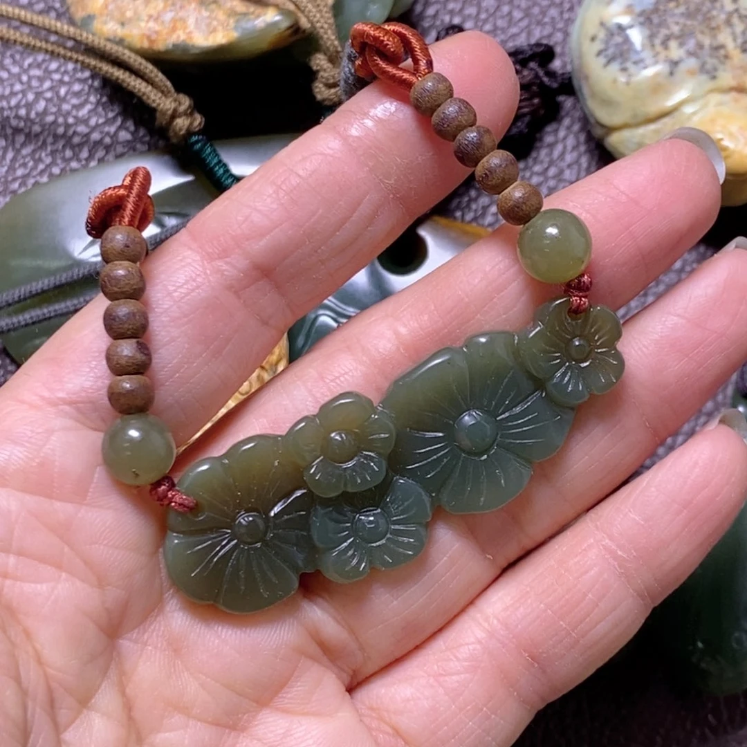 岫岩河磨玉（透闪石质玉）挂件未镶嵌