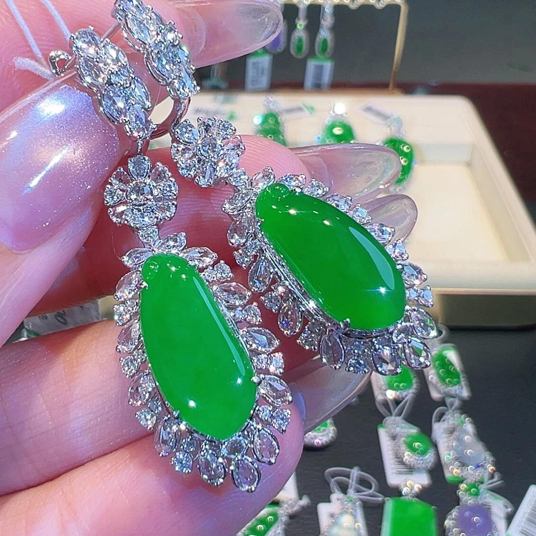 翡翠耳环18K金镶嵌翡翠