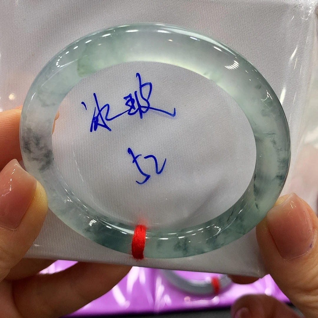 翡翠未镶嵌手镯冰玻52圆条有纹