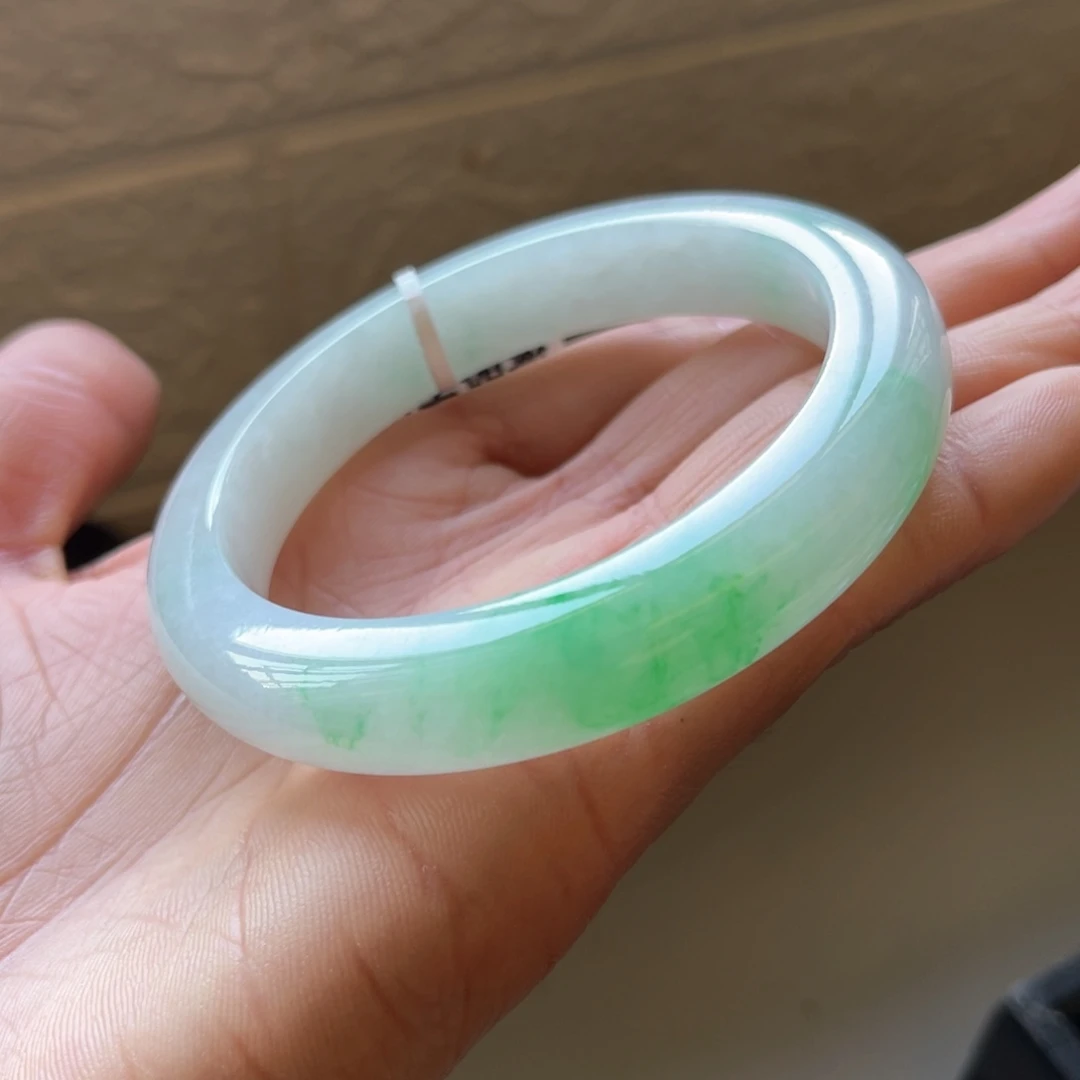 翡翠手镯未镶嵌56.2圈三天鉴赏期