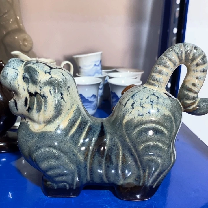 瓷片磁州窑窑变花釉老虎摆件