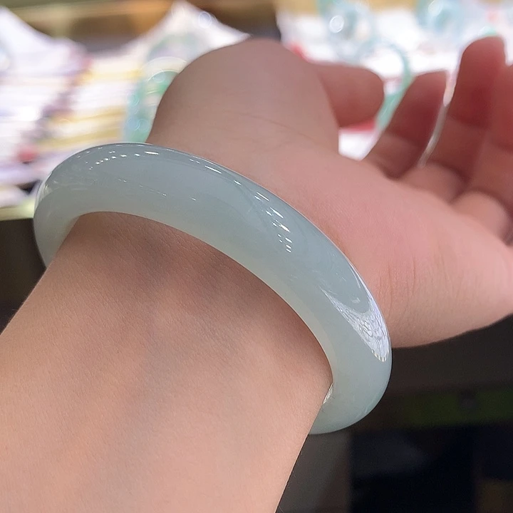 翡翠未镶嵌手镯翡翠手镯