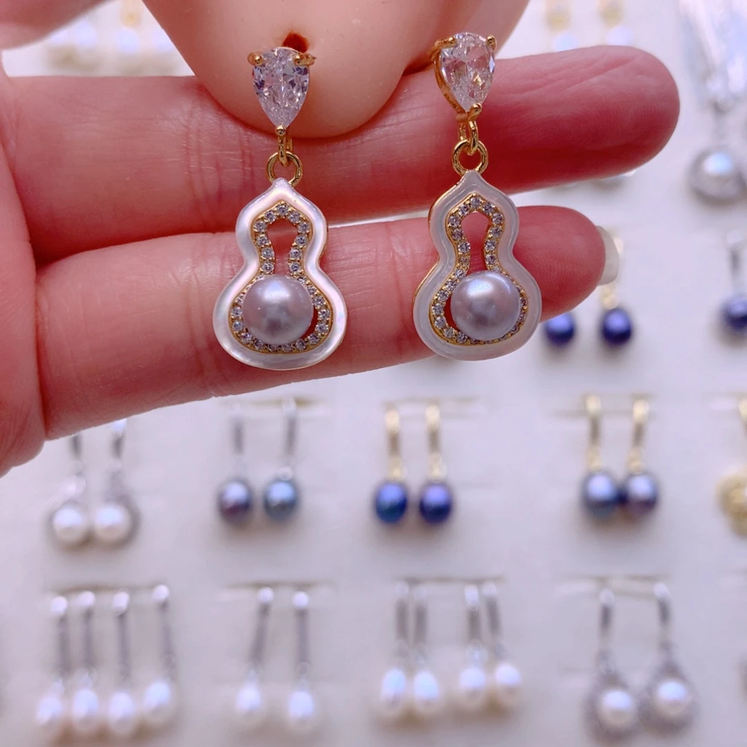 淡水珍珠合金耳饰