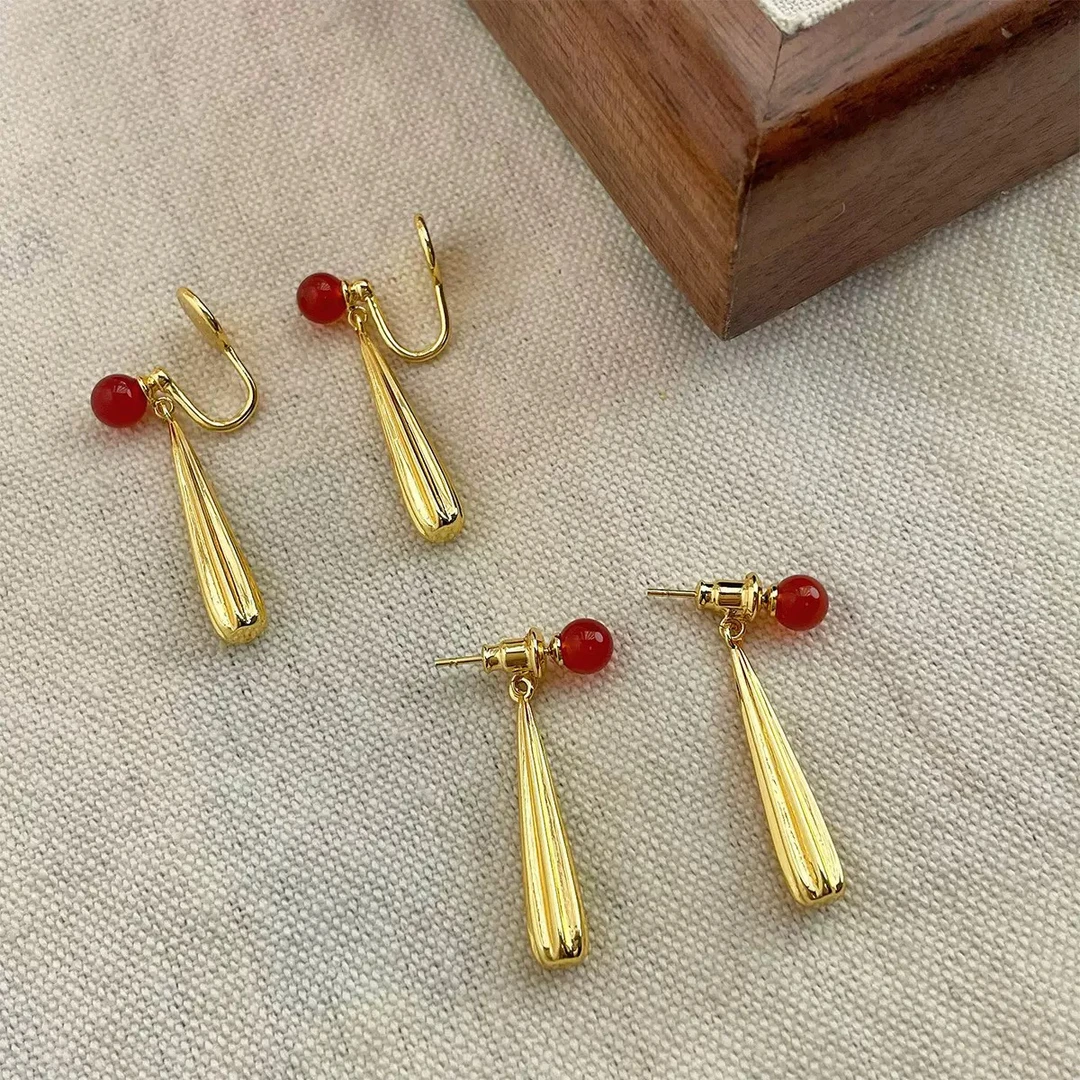 铜合金耳饰 秋冬法式复古红色水滴耳夹无耳洞女高级气质百搭耳饰