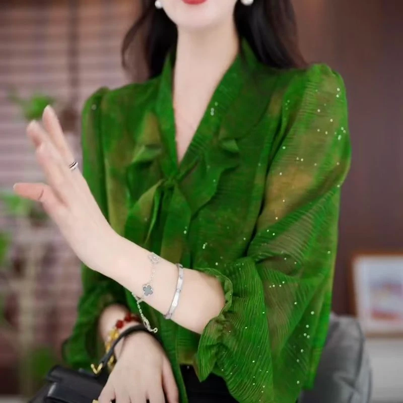 夏季妈妈装V领新款减龄七分袖衬衫高端太太百搭遮肚显瘦打底上衣