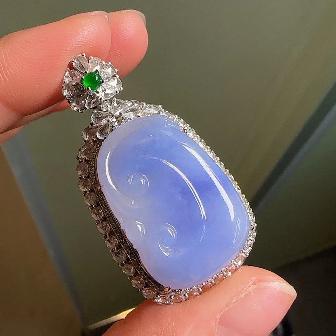 翡翠18K金镶嵌颈饰天然翡翠