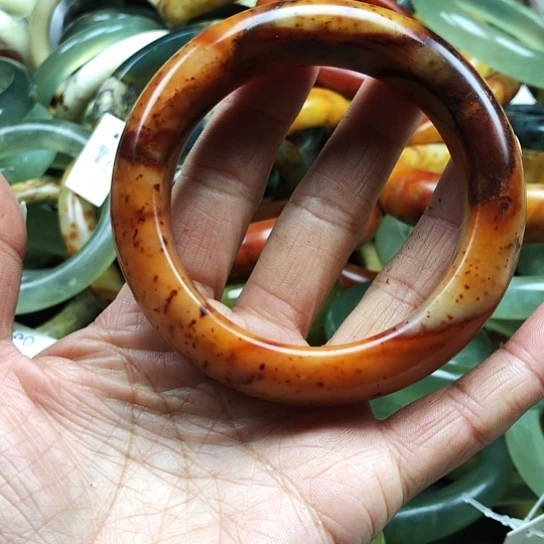 蛇纹石玉手镯未镶嵌一****e