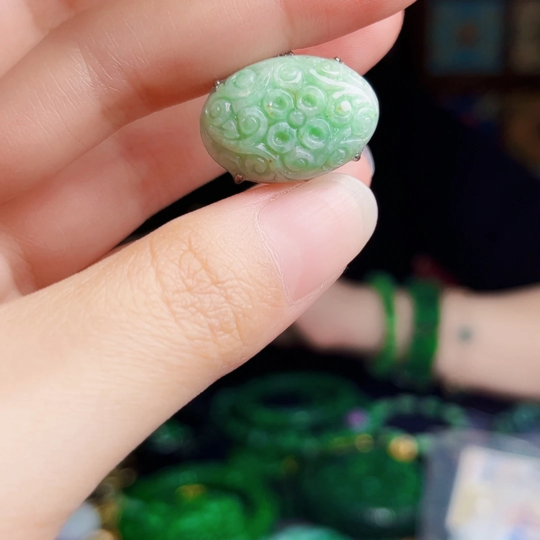 颈饰银S925镶嵌翡翠多样性