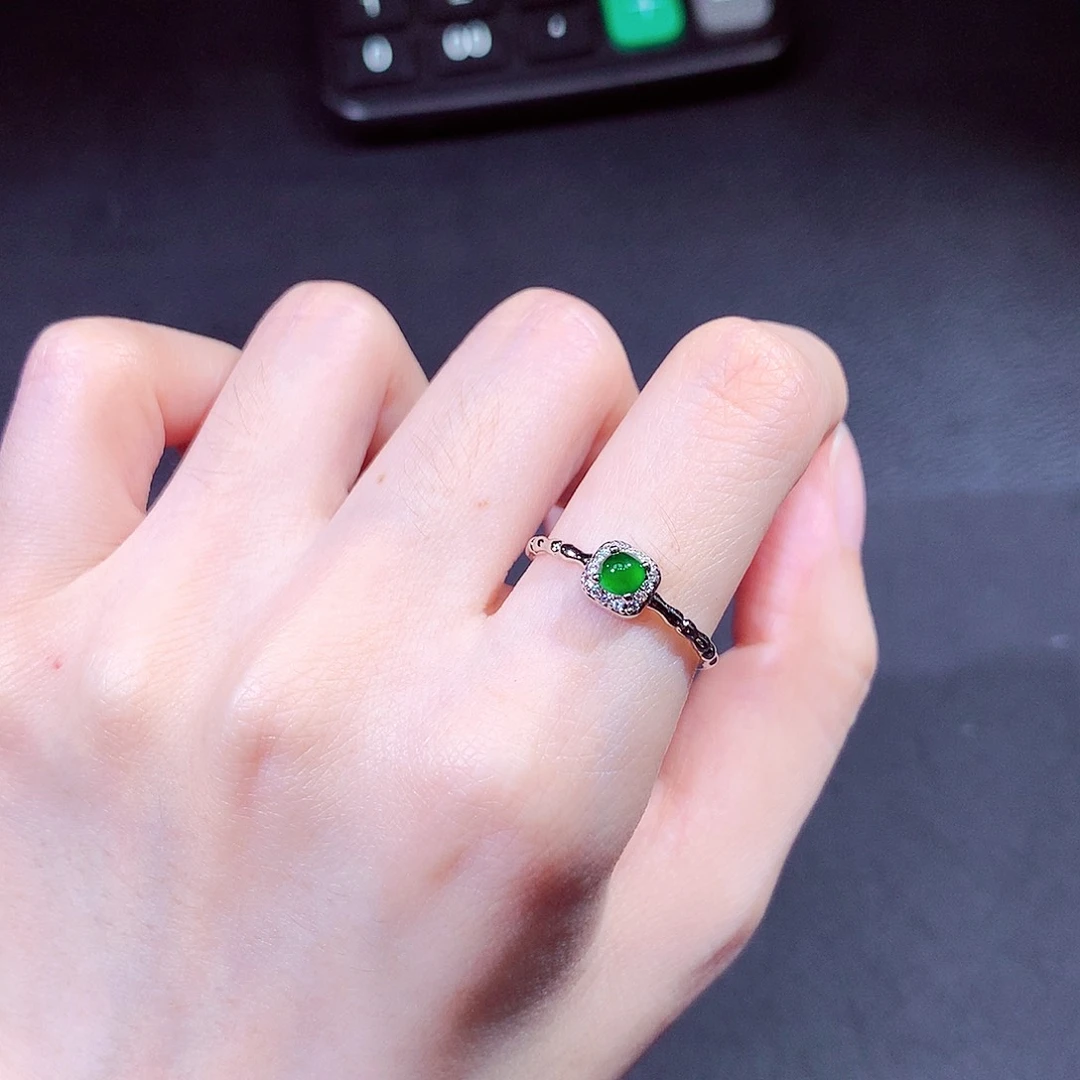 翡翠戒指未镶嵌翡翠