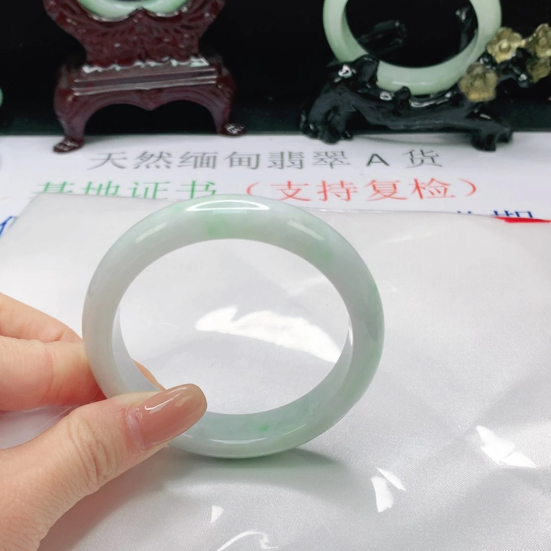 翡翠手镯未镶嵌缅甸天然A货翡翠