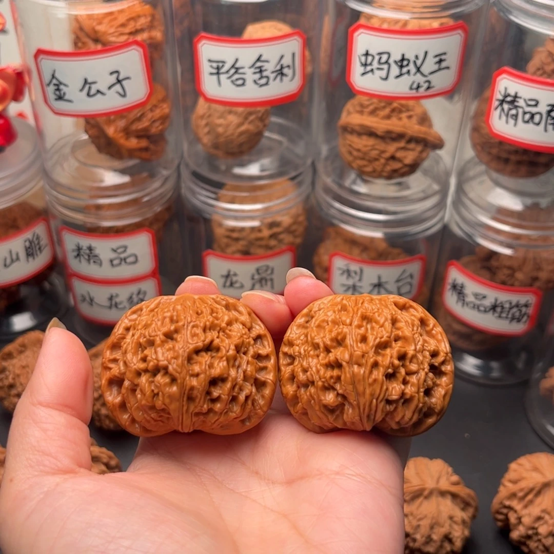 文玩核桃把件45.5老树水龙纹