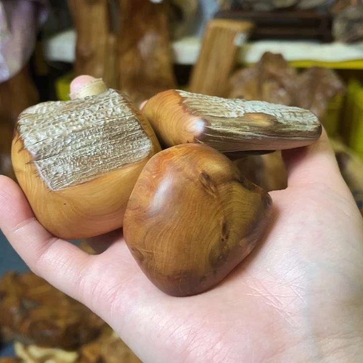 王***歌大叶紫檀（黑酸枝木类）太行崖柏手把