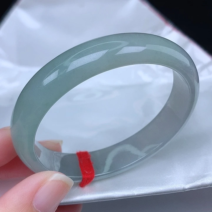 未镶嵌手镯（贵妃镯）翡翠天然