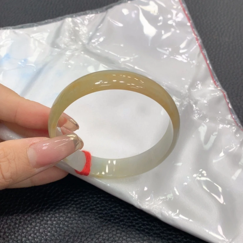 【闪购商品】翡翠手镯未镶嵌唯****翡翠