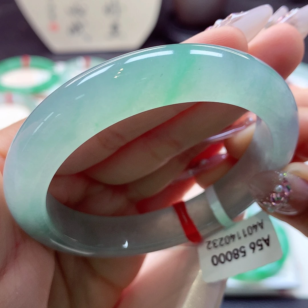 翡翠手镯未镶嵌10翡翠手镯99