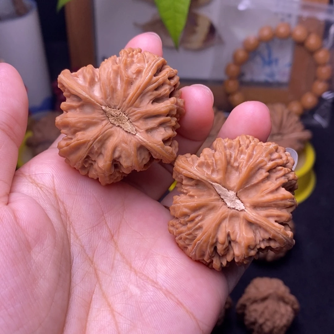 把件文玩核桃43红宝石