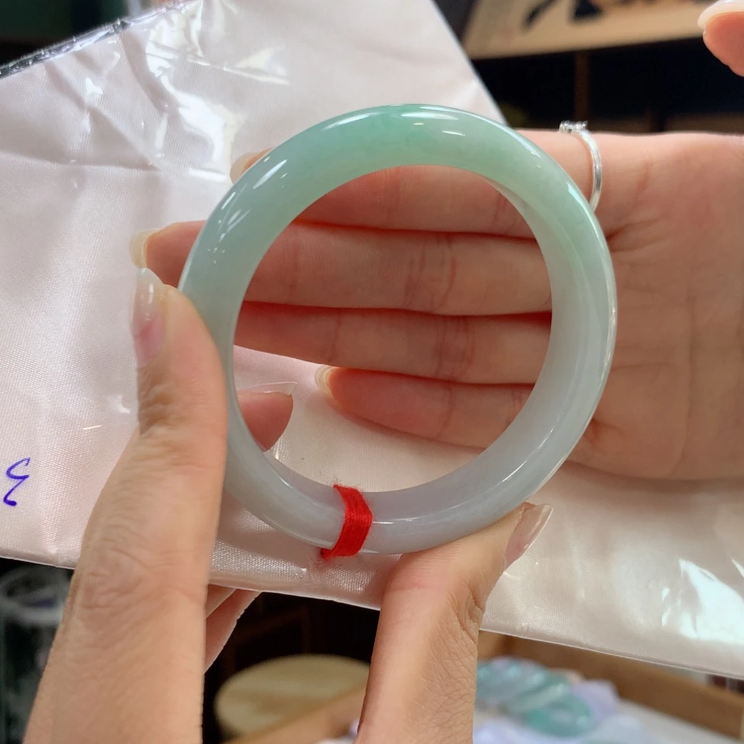 未镶嵌手镯翡翠翡翠