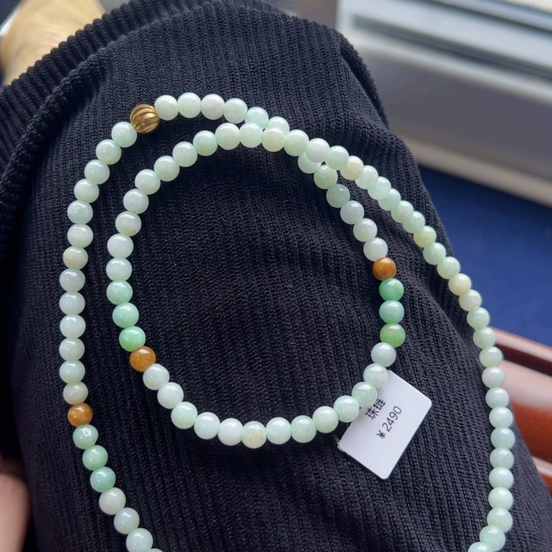 翡翠未镶嵌颈饰挂件