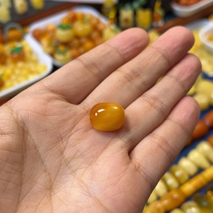 琥珀未镶嵌裸石卡12加老蜡枣珠