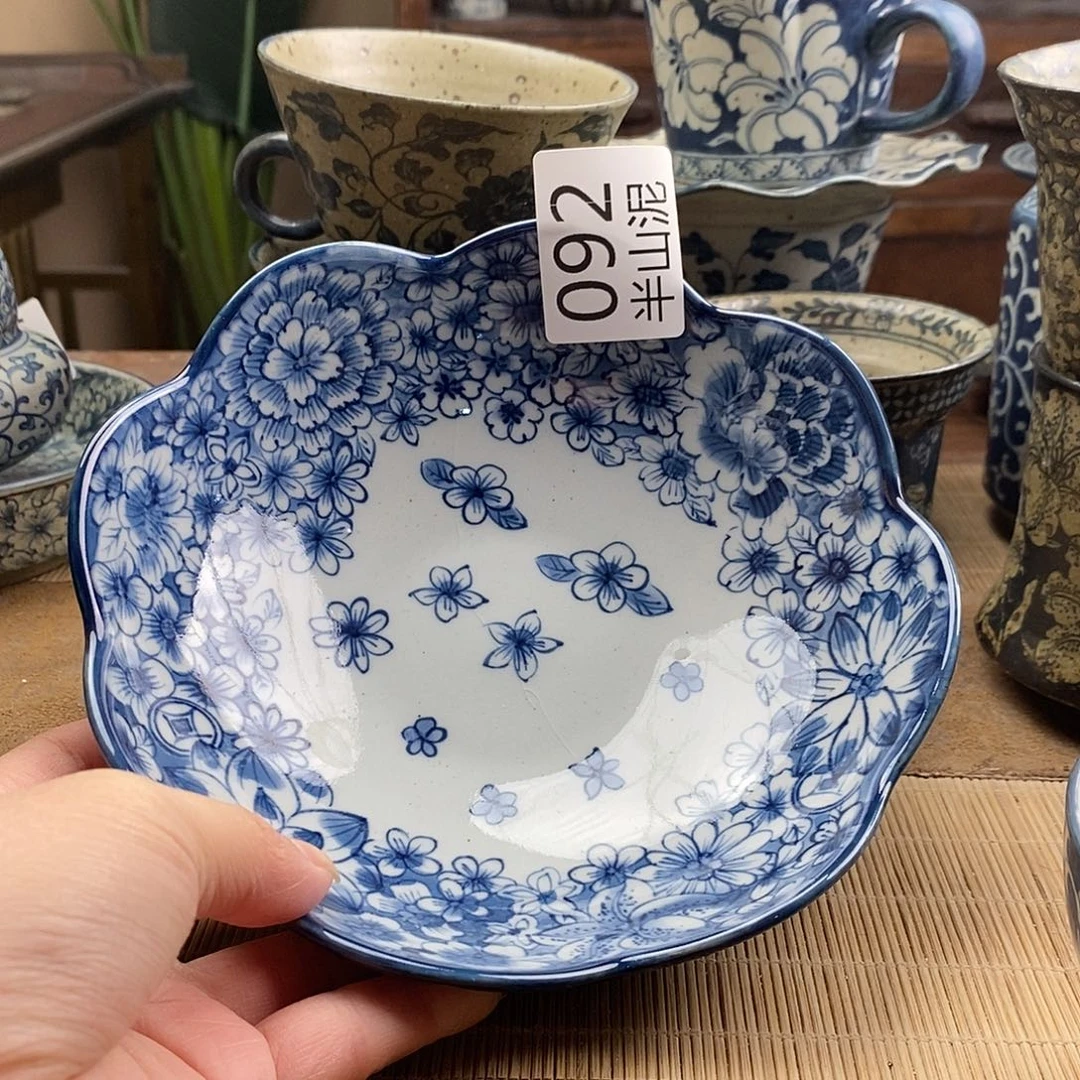 胖****?手工手绘青花陶瓷