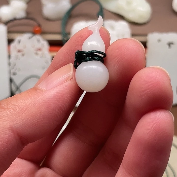 0***9和田玉未镶嵌挂件