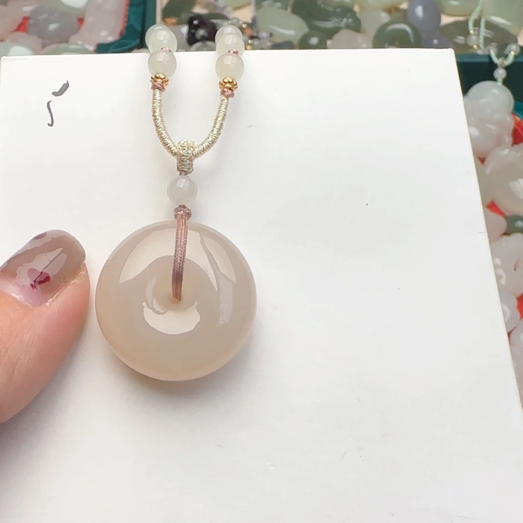 和田玉颈饰未镶嵌王*妮