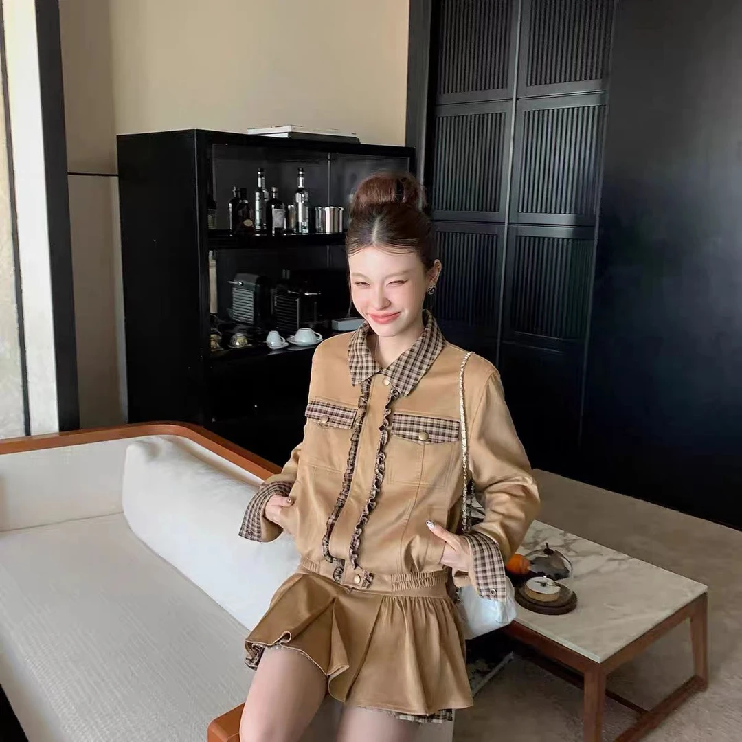 复古卡其拼格子宽松麂皮绒外套半身短裙套装