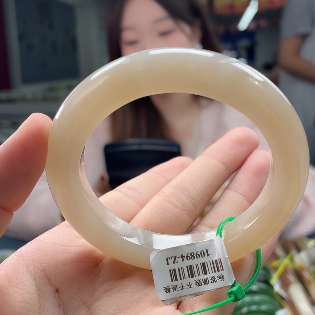 未镶嵌手镯和田玉5657