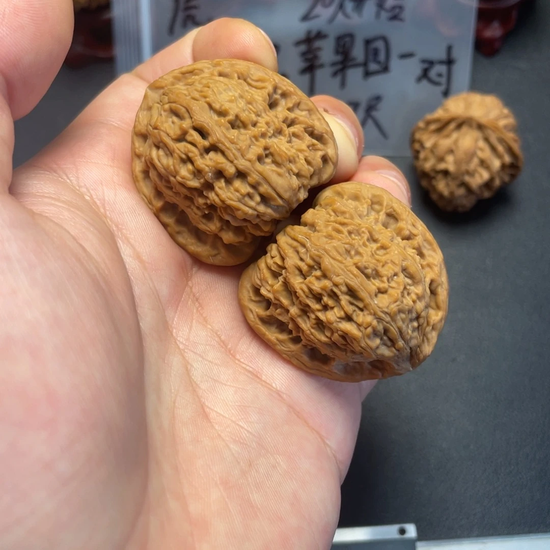 把件文玩核桃南疆石