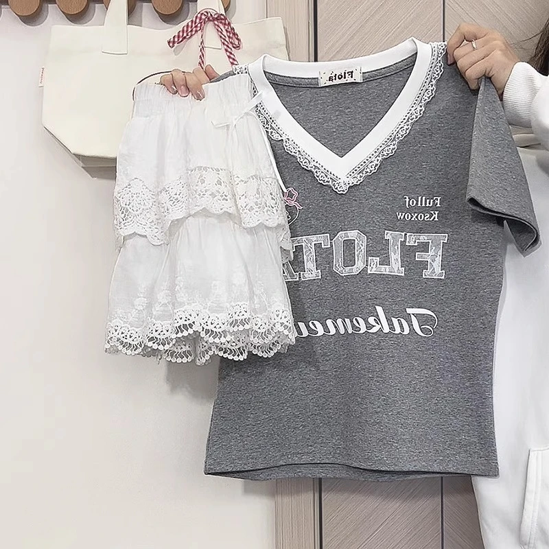 甜妹温柔风蕾丝v领短袖t恤女韩系chic设计感小众修身显瘦短款上衣