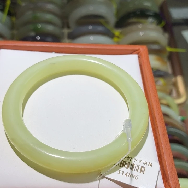 和田玉未镶嵌手镯5556 51