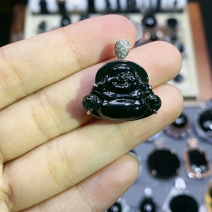 颈饰18K金镶嵌翡翠佛公