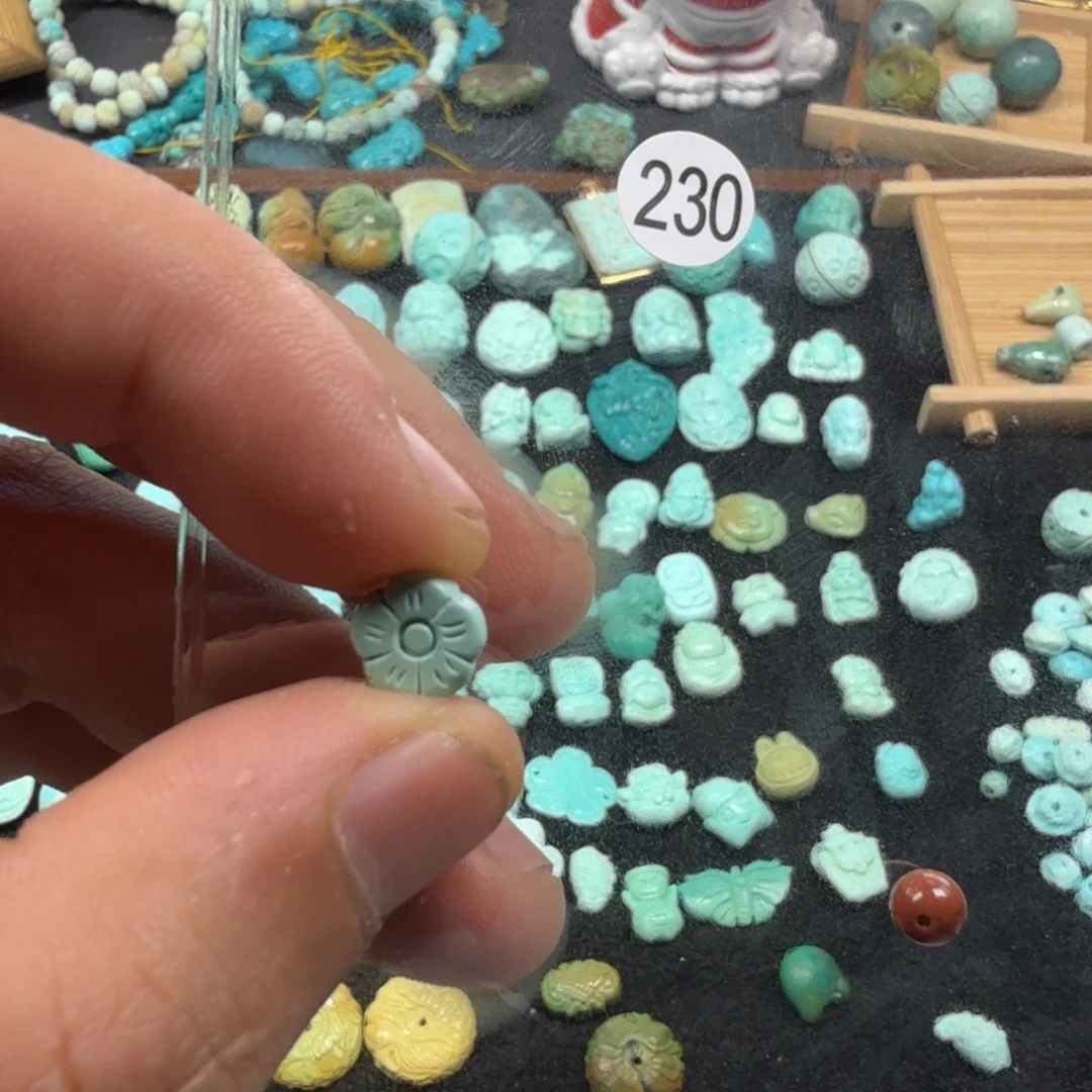 南红玛瑙未镶嵌珠宝奇石
