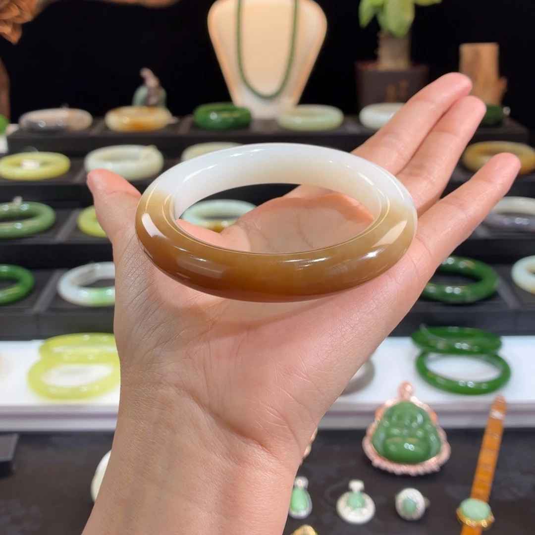 和田玉未镶嵌手镯糖白58