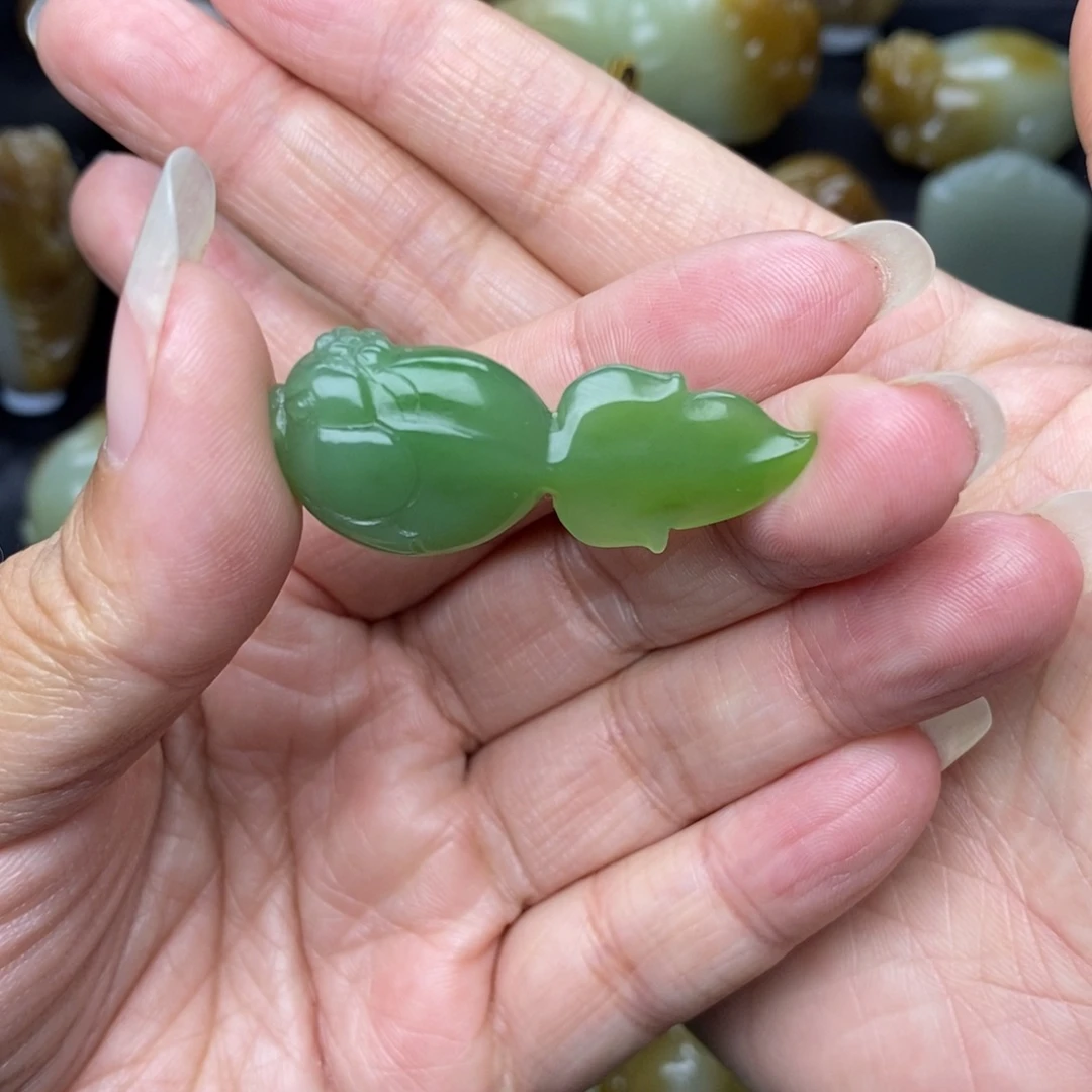 和田玉（碧玉）未镶嵌挂件