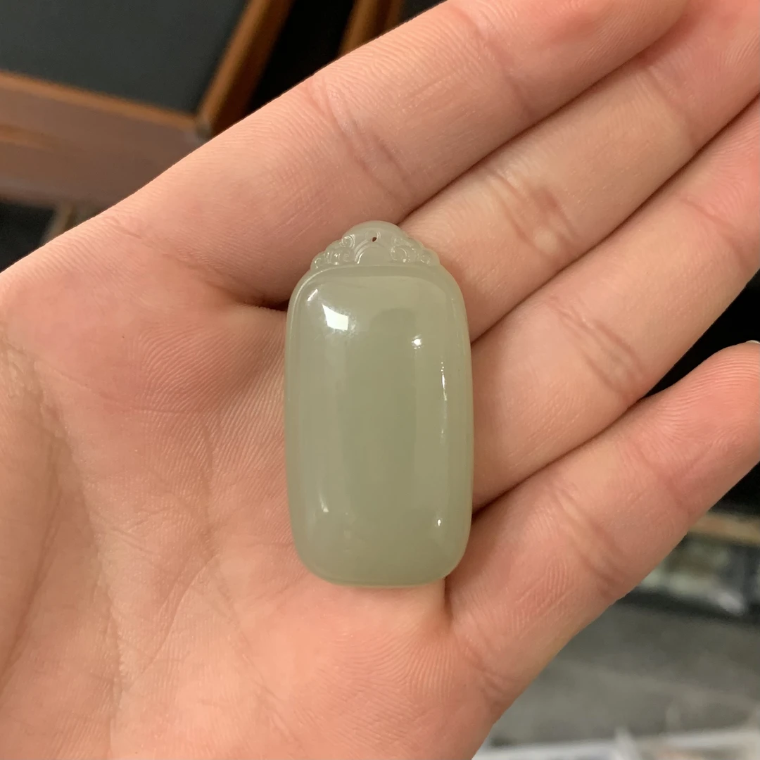 天然和田玉无事牌吊坠