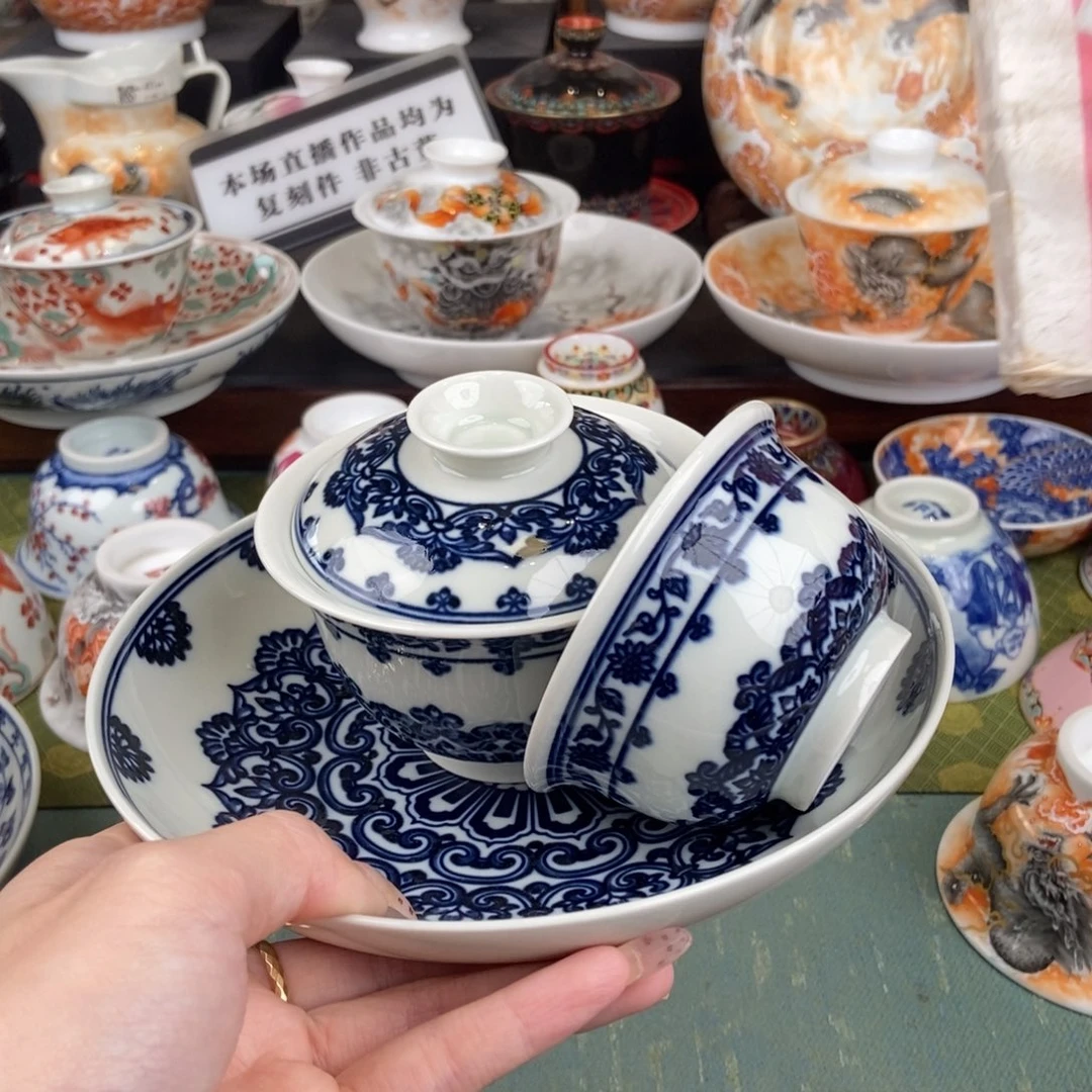 三***學陶瓷的的设计师是一个