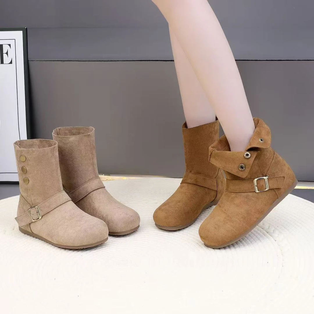 大码女鞋40一43秋季平底圆头简约时尚短靴百搭侧扣慕斯靴