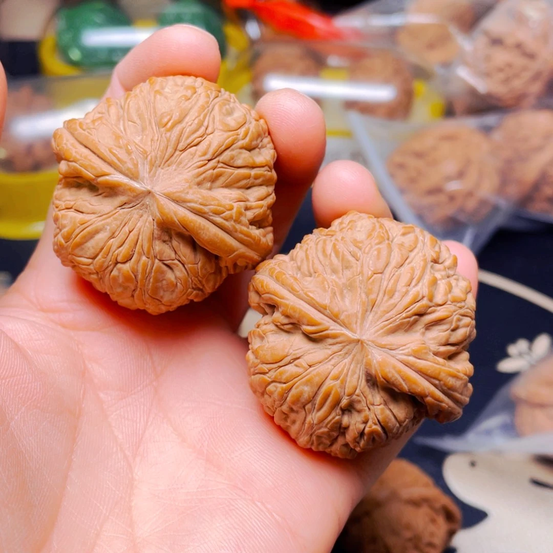 吊坠文玩核桃御尊一对