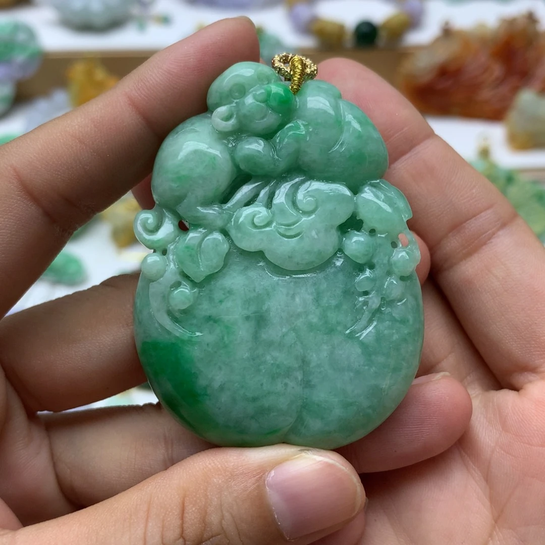 翡翠未镶嵌颈饰翡翠