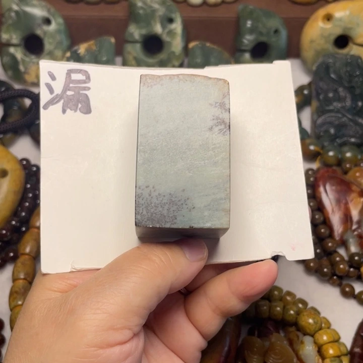 未镶嵌岫岩河磨玉（透闪石质玉）珠宝奇石