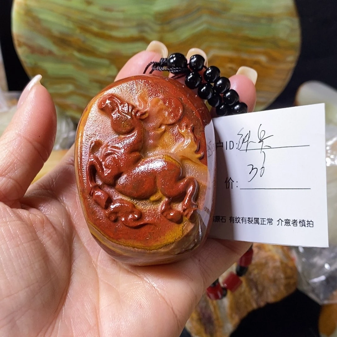 石材铁*哥古青石手把件