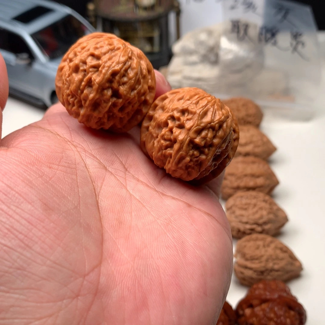 文玩核桃吊坠冬瓜墩核桃