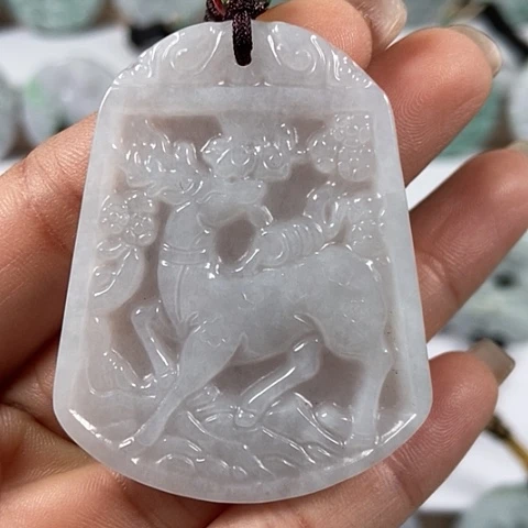 翡翠颈饰未镶嵌鹿牌福利