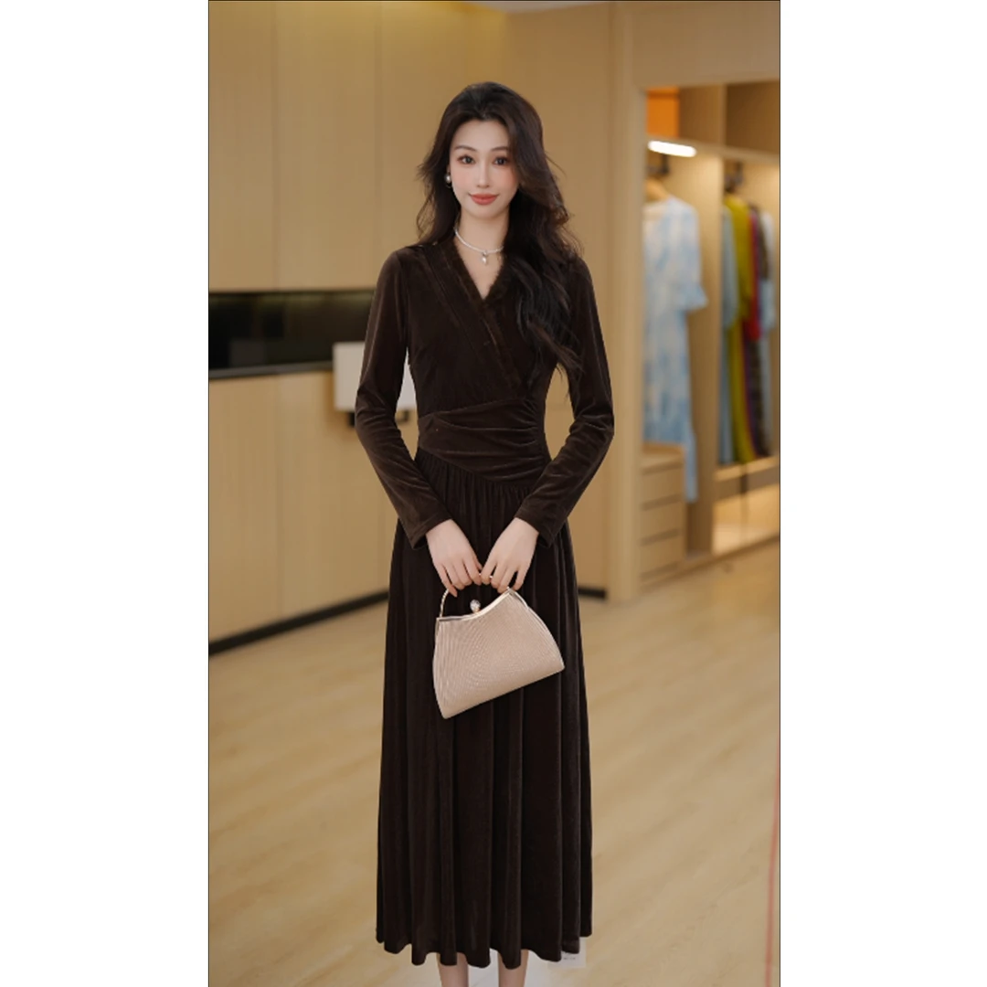 2025秋新款优雅轻奢温柔慵懒显瘦时尚长款气质遮肉连衣裙女