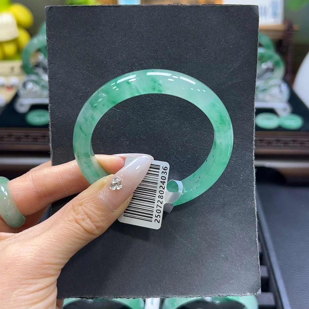 石英质玉（非洲翠）未镶嵌手镯53-54