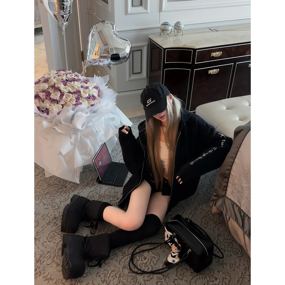 莫欣欣&刺绣毛织卫衣外套250385