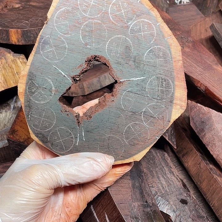 蔣***斌木印度小叶紫檀木